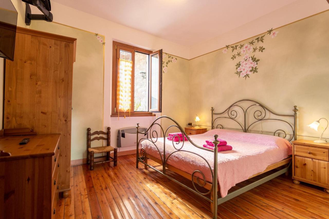 Residence Azalea&Glicine By Halldis Cadenabbia Bagian luar foto